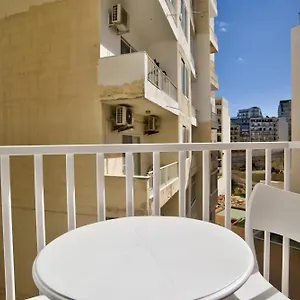  Apartamento 2-bedroom And Penthouse With Jacuzzi Malta